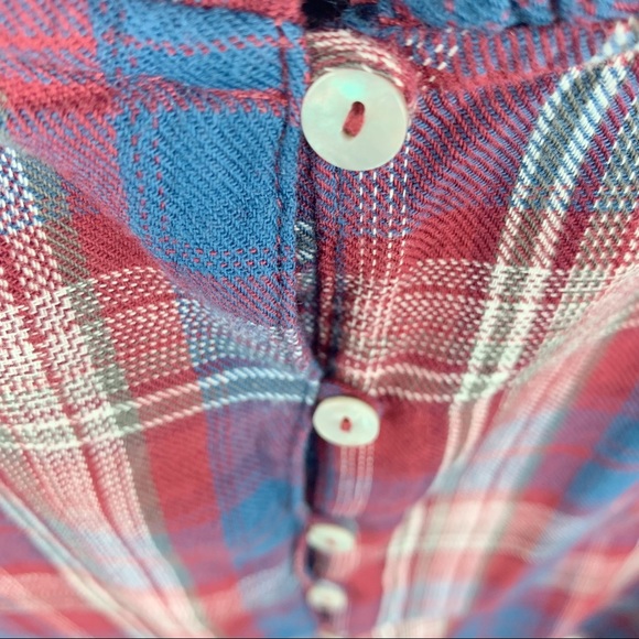 Universal Thread Sleeveless Plaid Button Blouse - Picture 6 of 8